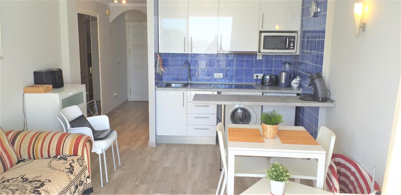 Apartment With A Large South-Facing Balcony, Sea View And Wifi In Las Americas Center Playa de las Américas Exterior foto